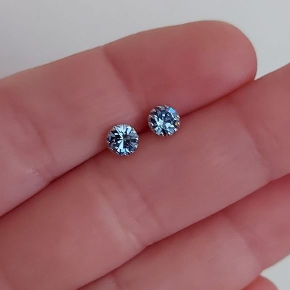 Platinum?Plated 925 Silver March Birthstone CZ Stud Earrings - Picture 4 of 7